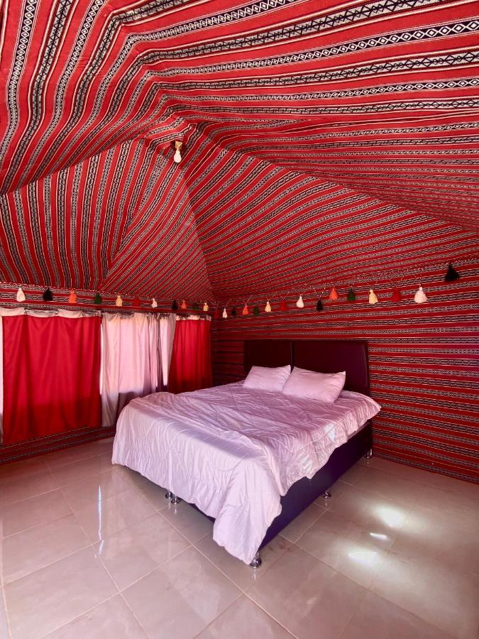 Wadi Rum Silk Road Camp מראה חיצוני תמונה