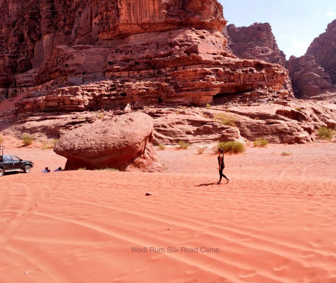 Wadi Rum Silk Road Camp מראה חיצוני תמונה