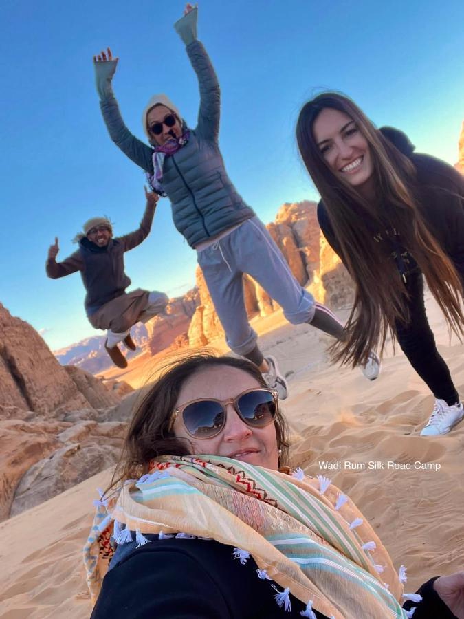 Wadi Rum Silk Road Camp מראה חיצוני תמונה