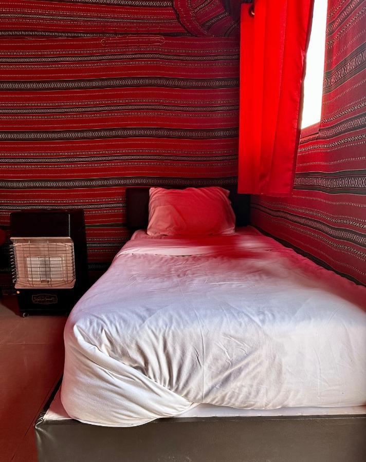 Wadi Rum Silk Road Camp מראה חיצוני תמונה