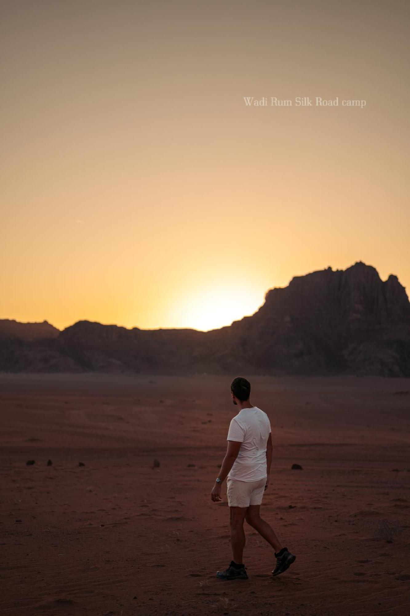 Wadi Rum Silk Road Camp מראה חיצוני תמונה