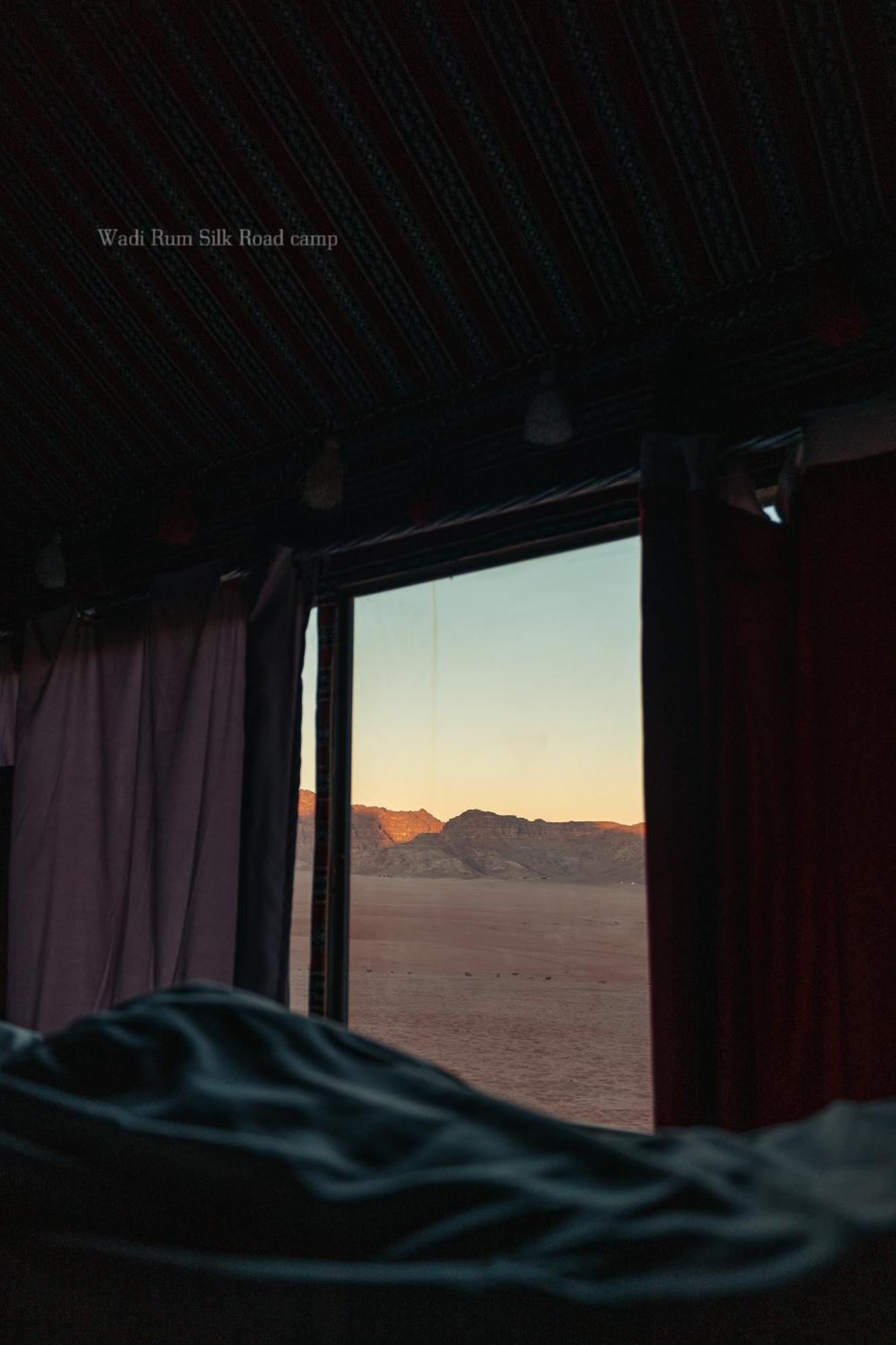 Wadi Rum Silk Road Camp מראה חיצוני תמונה