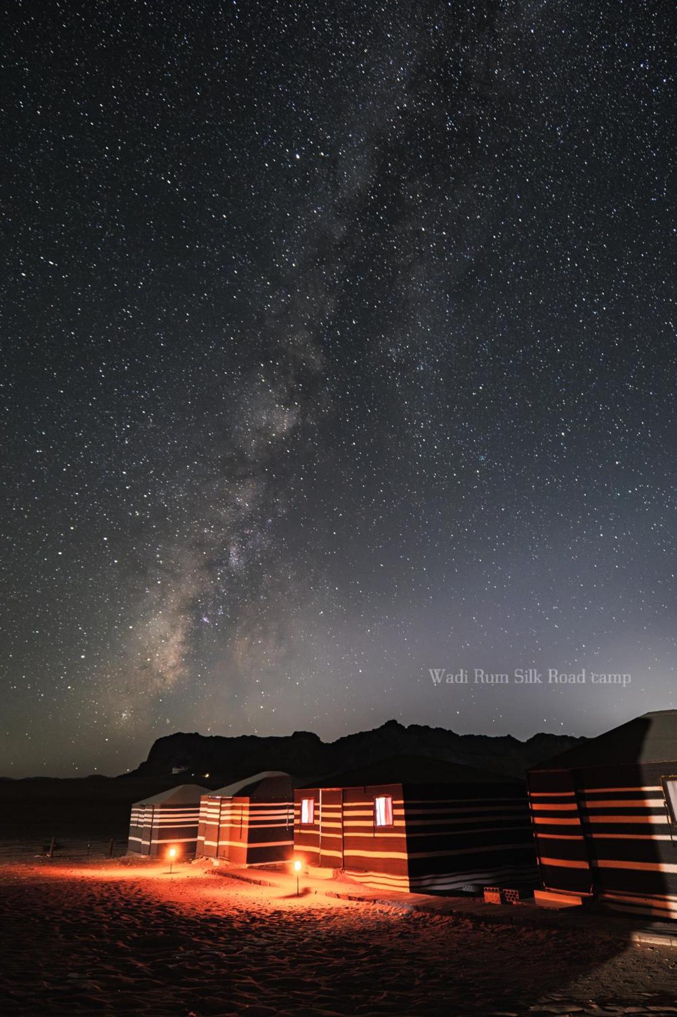 Wadi Rum Silk Road Camp מראה חיצוני תמונה
